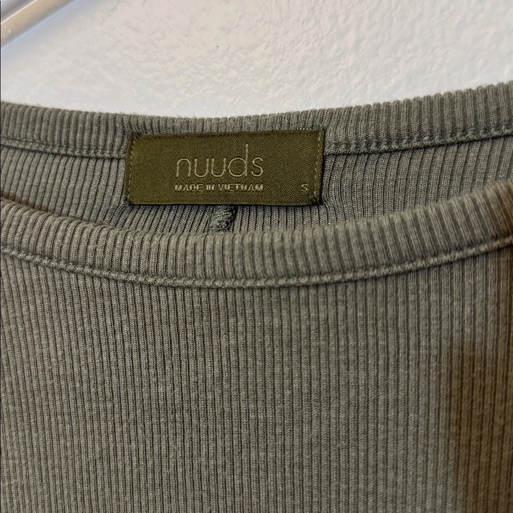 nuuds slinky rib long sleeve - Picture 2 of 4